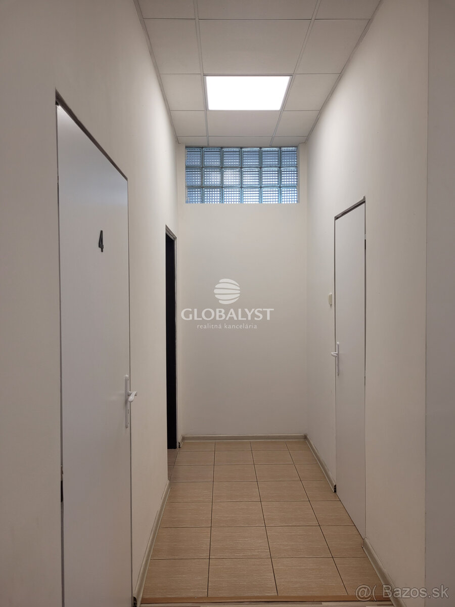 Kompaktná, kancelárska budova - 90 m2 - na Juhu - 10