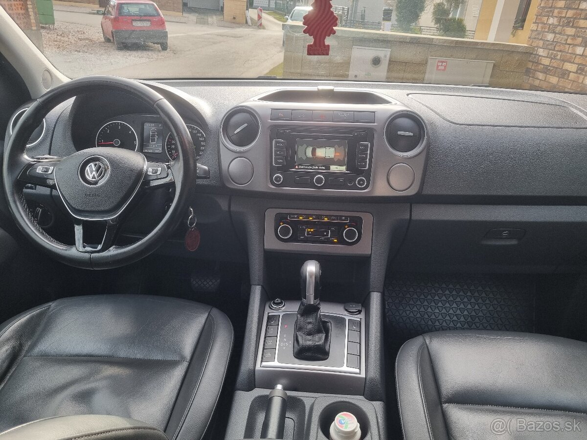 Volkswagen Amarok - 10