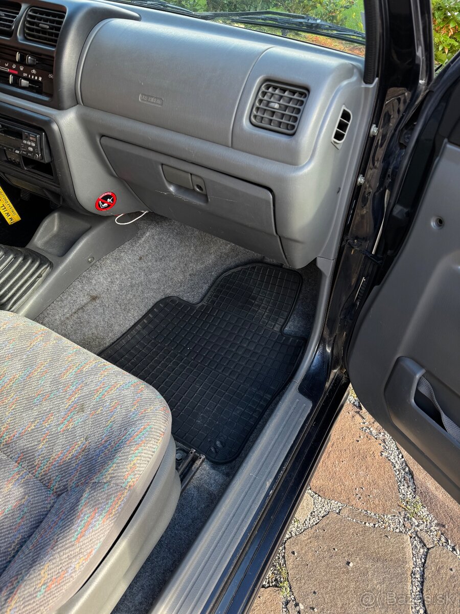 Suzuki Jimny 1,3 4x4 Benzín - 10