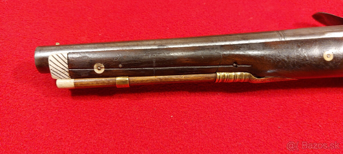 KRESADLOVÁ PUŠKA 1800 - 10