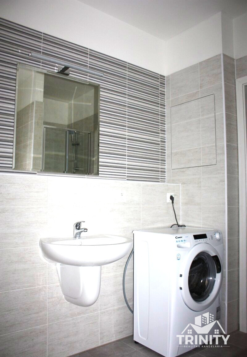 Prenájom 3-izbového bytu s balkónom na Andovskej ulici v mes - 10