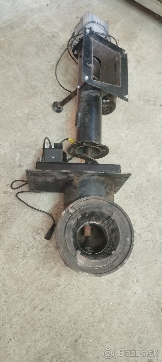 Podávač + zásobník - 10