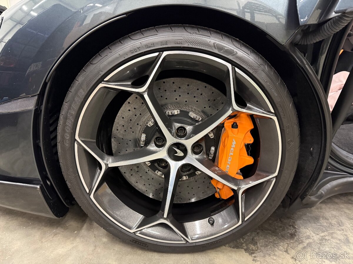 McLaren 600 LT SPIDER - 2019 - 10