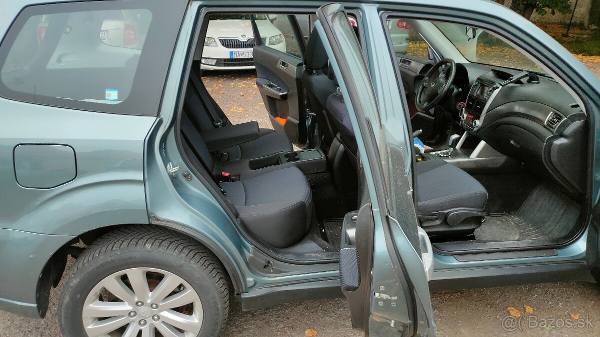 Subaru Forester 2.0 i 4wd - 10