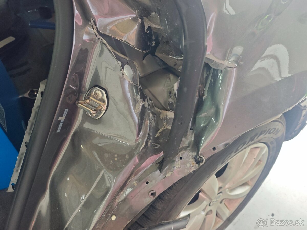 VW TOUAREG 4.2TDI V8, facelift , 2015 - 10