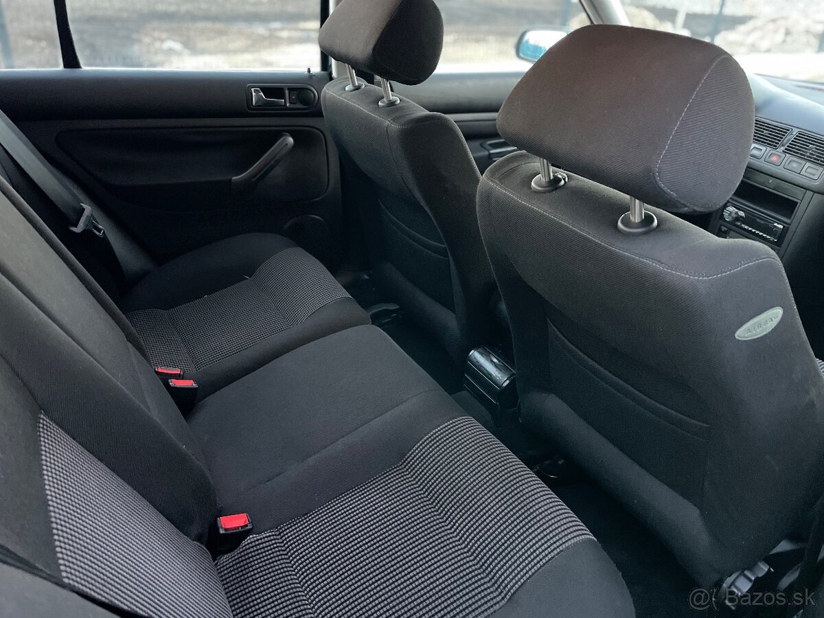 VW Golf IV 2.3 VR5 AUTOMAT - 10