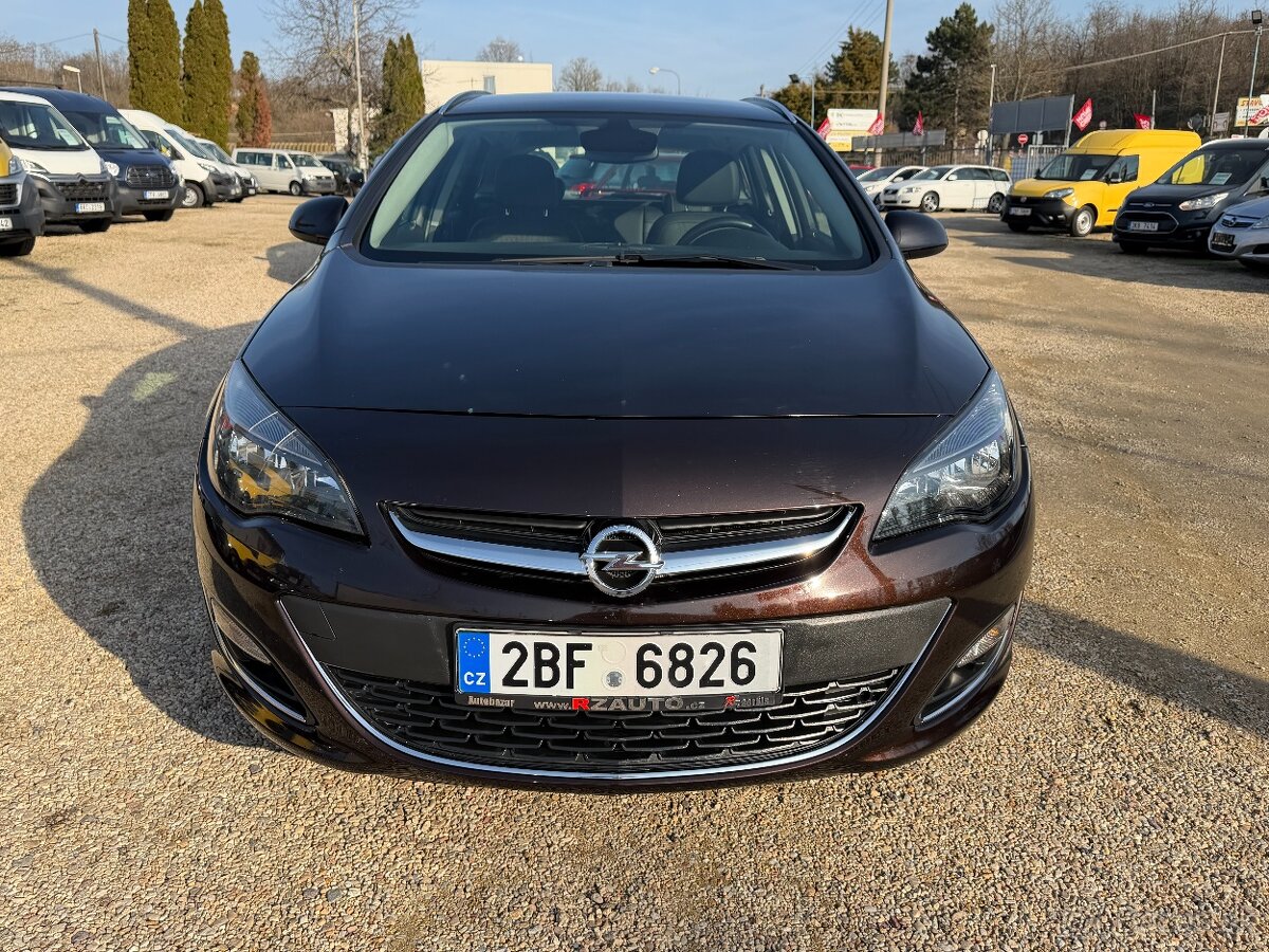 Opel Astra, 1.7CDTI 81KWVýhřev.Sedadel - 10