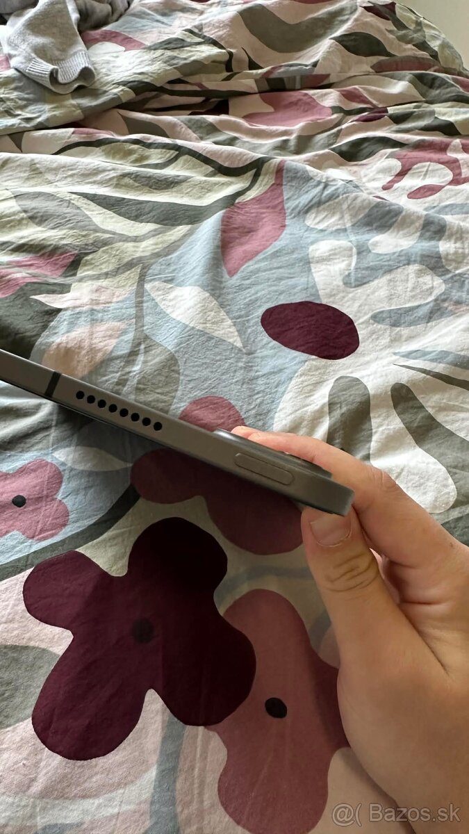 iPad Pro 11-inch 3rd Gen 128 GB - 10