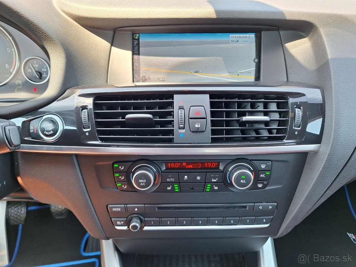BMW X3, 2,0d M Paket MANUÁL - 10