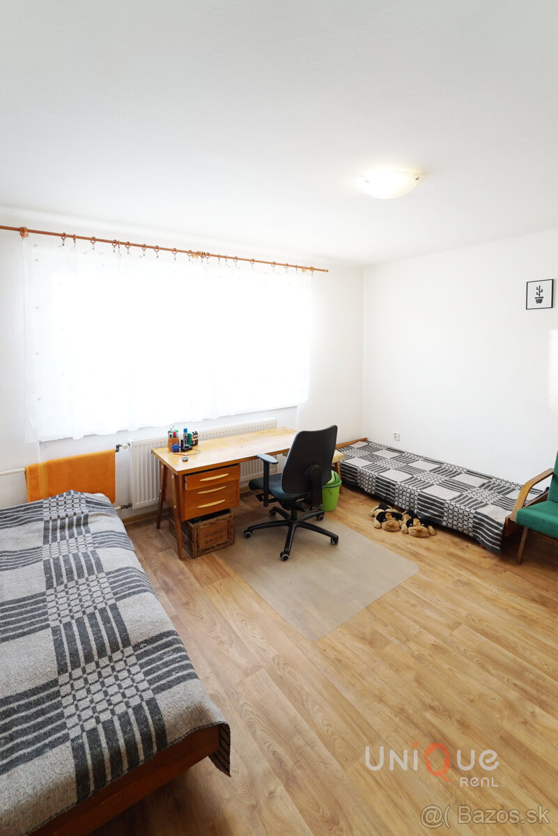 NA PREDAJ RODINNÝ DOM V KAMENIČNEJ - 10