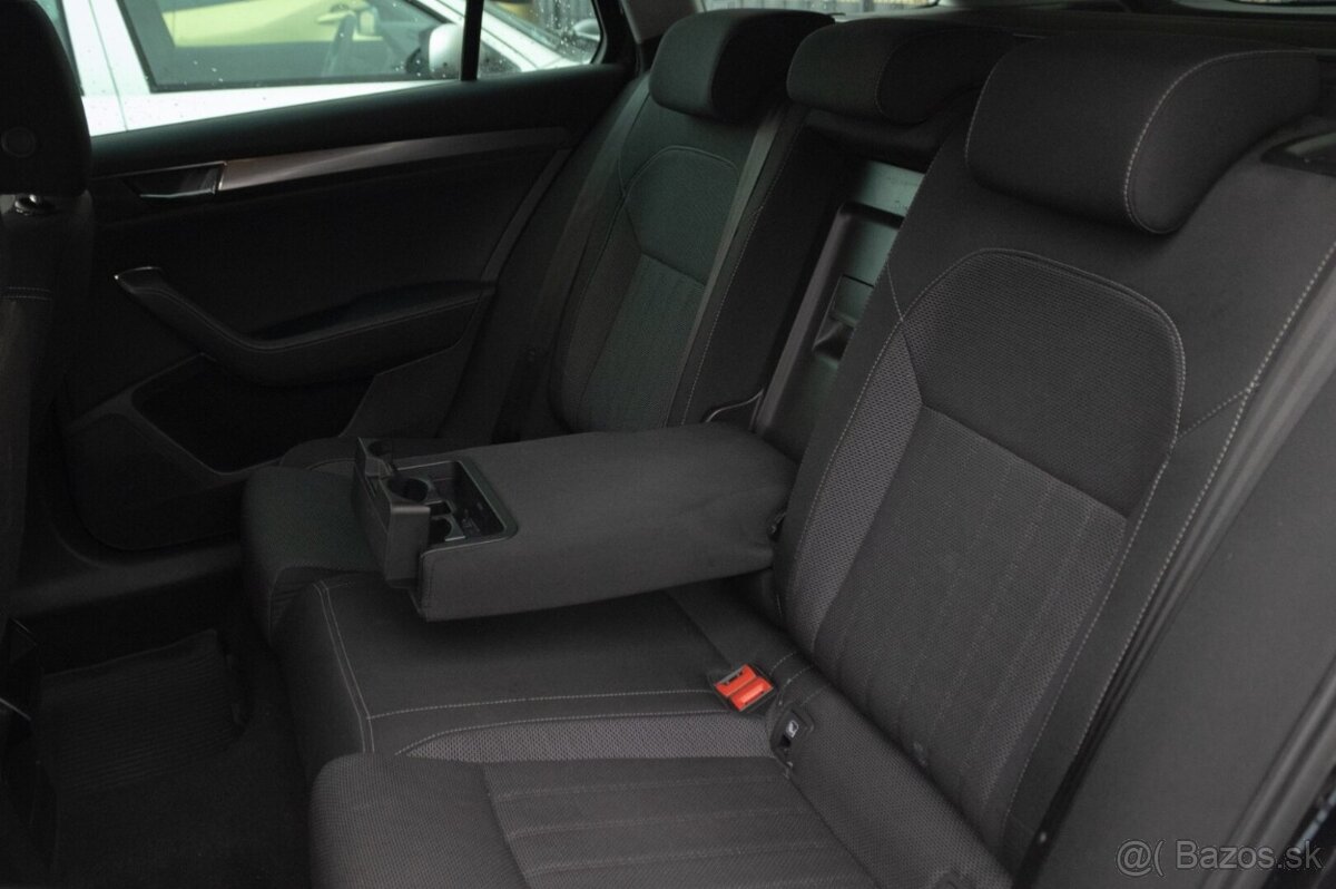 Škoda Superb Combi 2.0 TDI SCR Style 4x4 DSG - 10