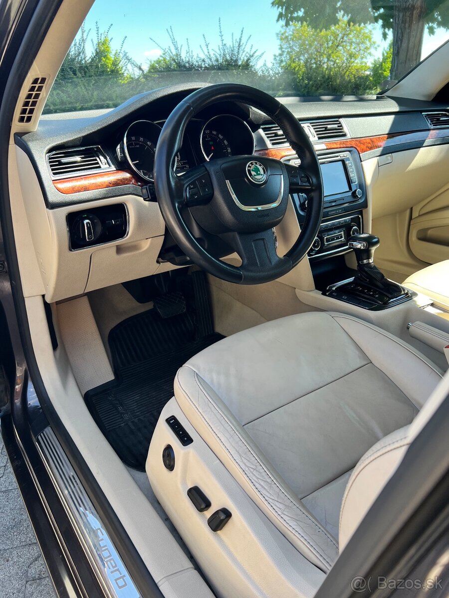 Superb 2.0 Tdi 125Kw DSG - 10