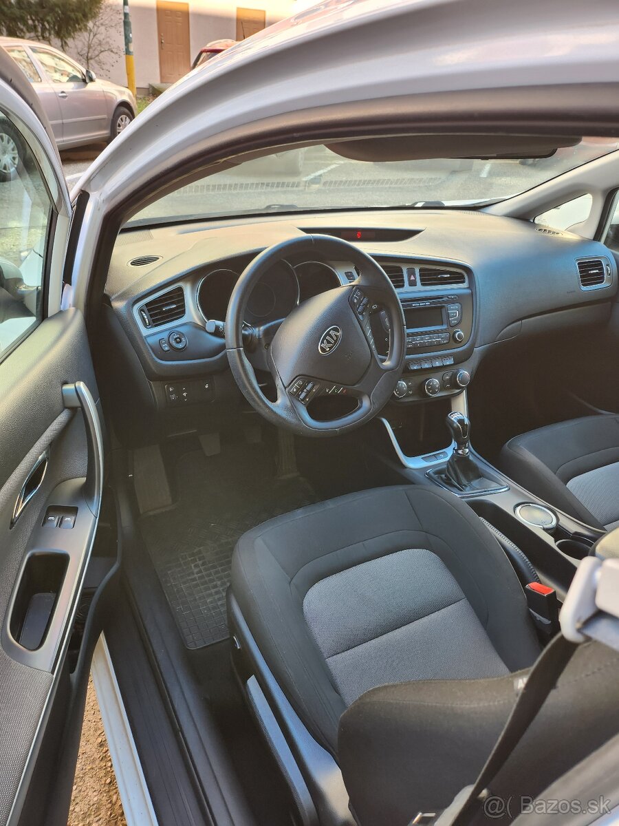 Kia ceed - 10