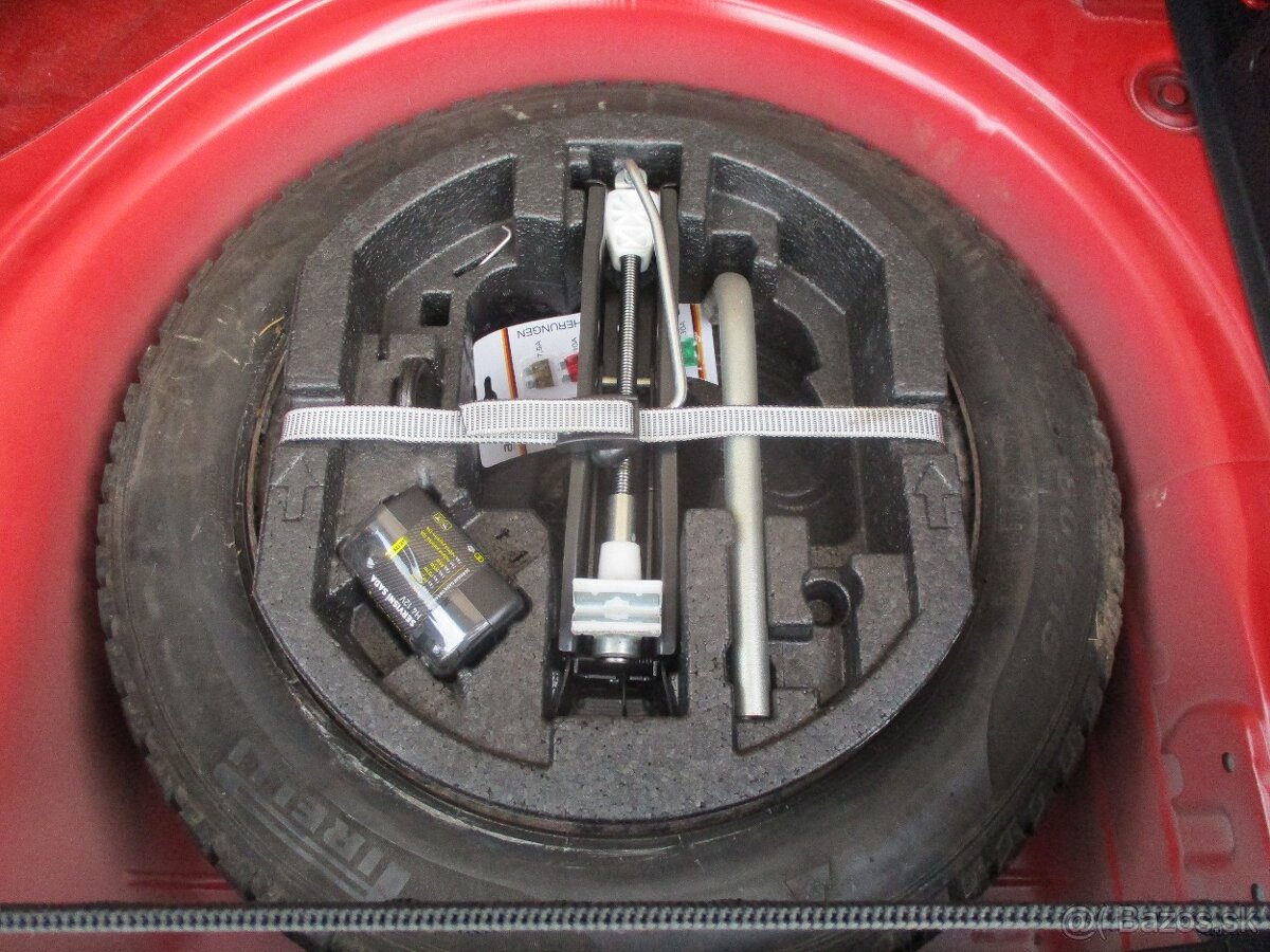 Škoda Fabia 1,0MPi 44kW Klima LED 12/2019 - 10