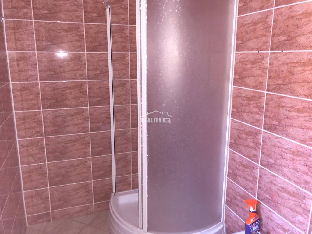 Ponúkame na podnájom 2 -izbový byt 92,4 m2 v Trenčianskych T - 10