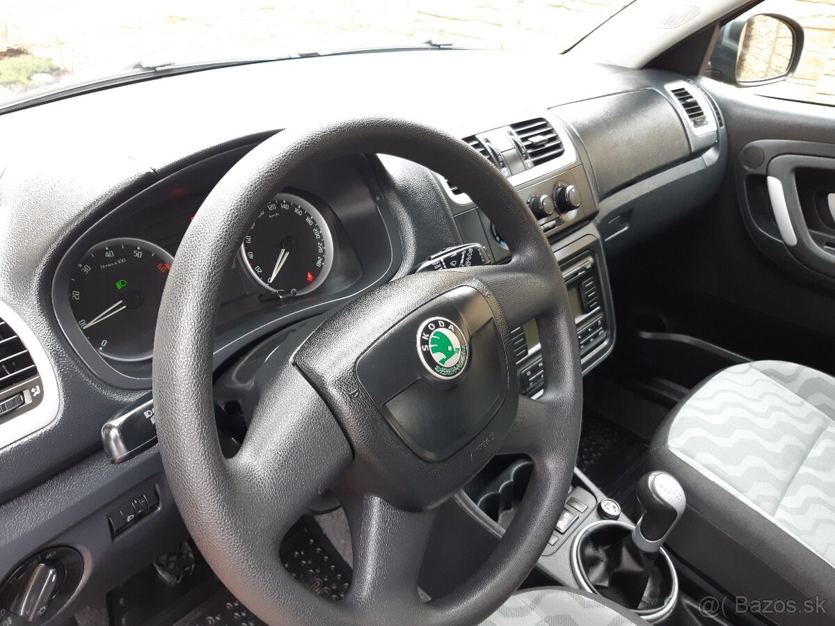 Škoda Fabia - 10