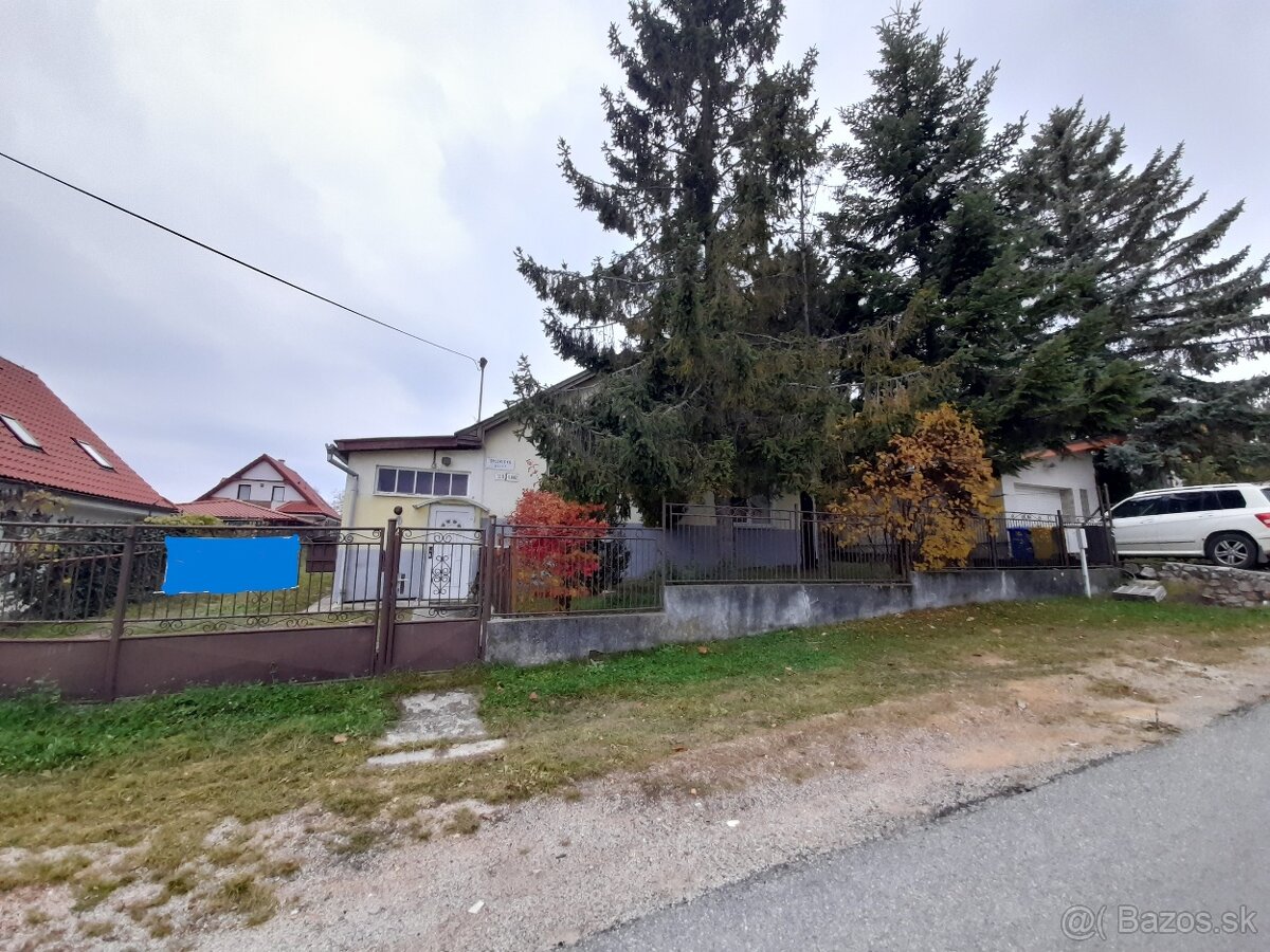 Exkluzívny stavebný pozemok v lukratívnej lokalite Pereš - 10