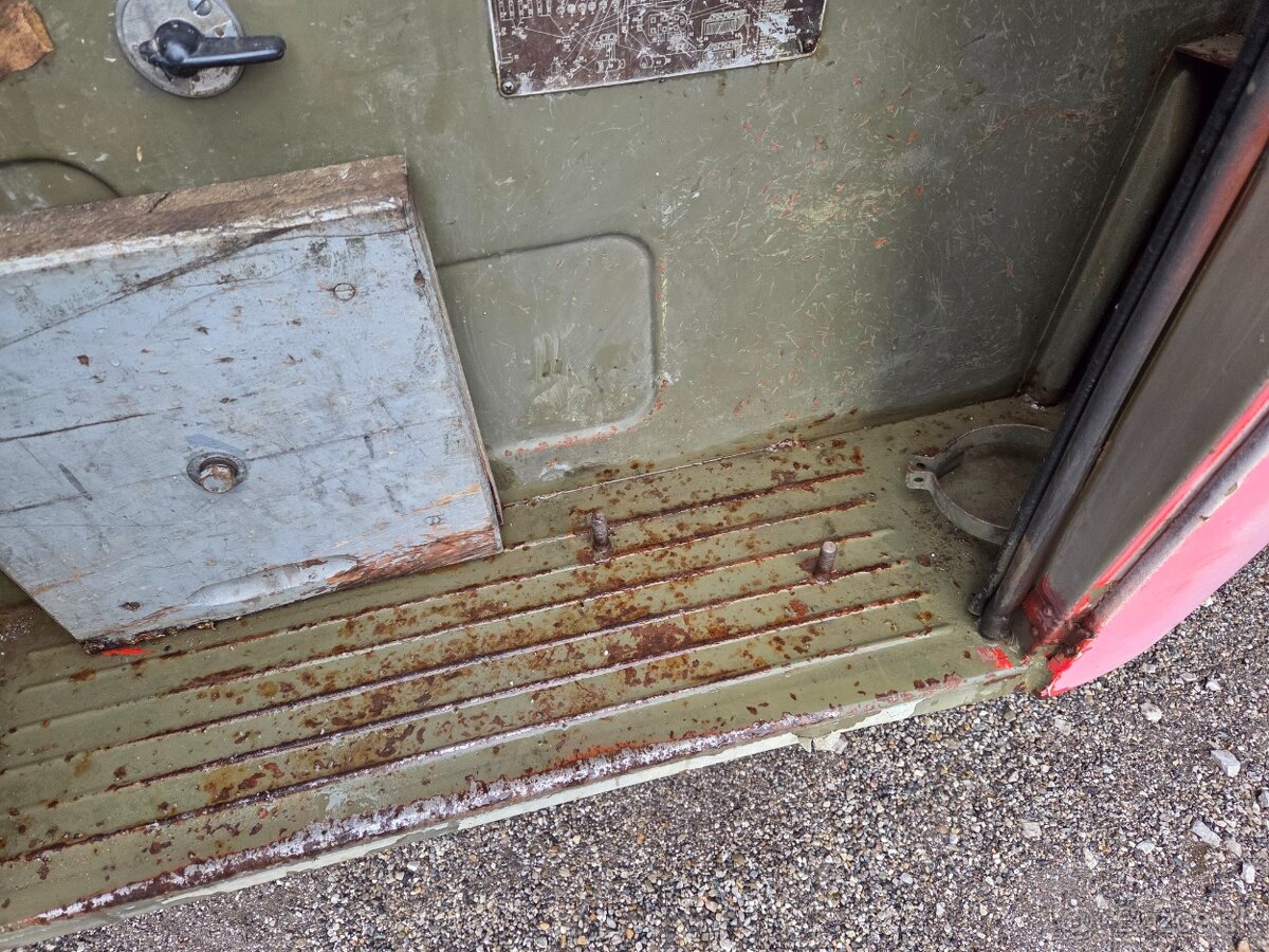 TATRA T138 cisterna - uloženka - na prestavbu - 10