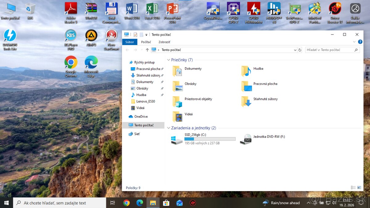 Predám 15,6" notebook Lenovo ThinkPad Edge E530c. - 10