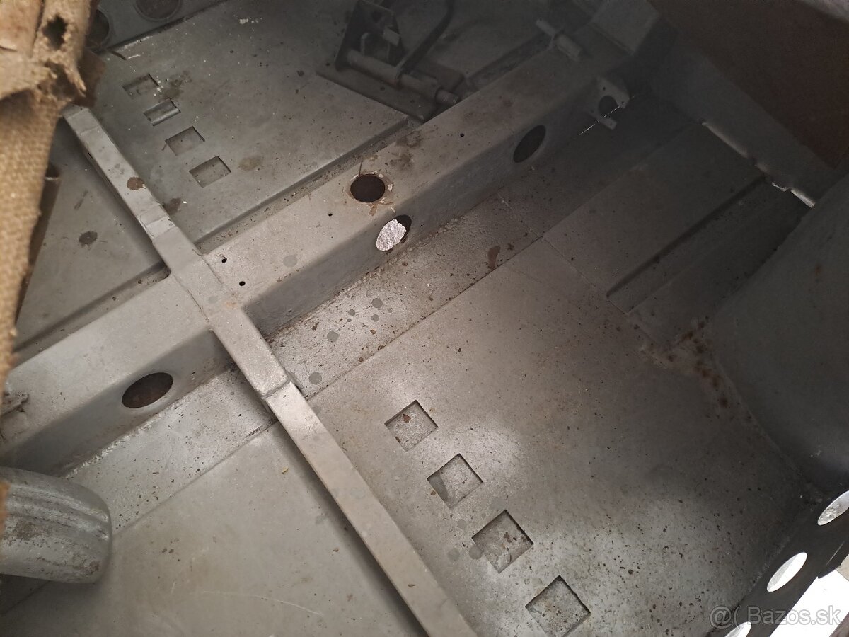 Predam TATRA 600 Tatraplan - 10