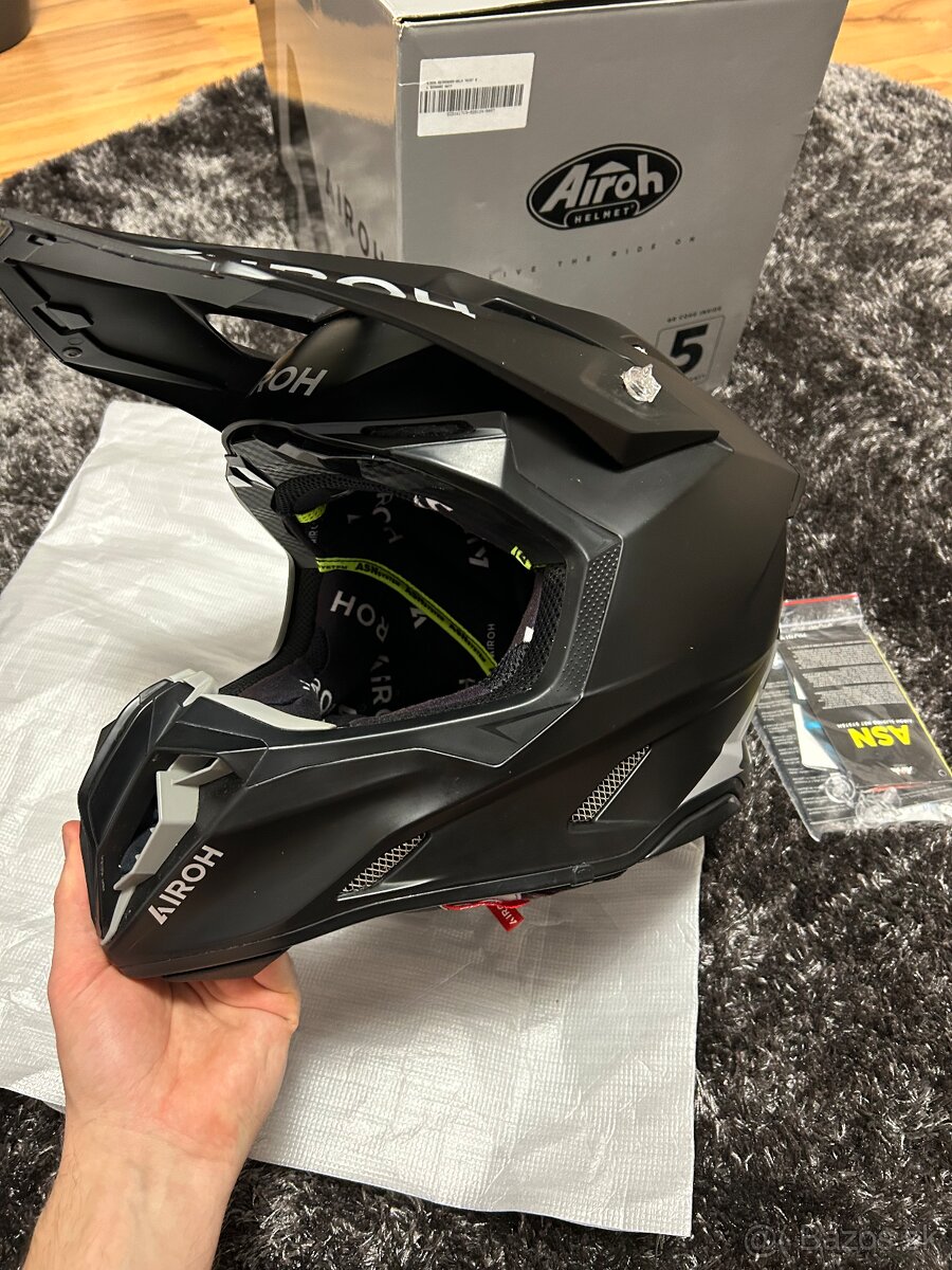 Airoh twist 3, 2025 model, L” - 10