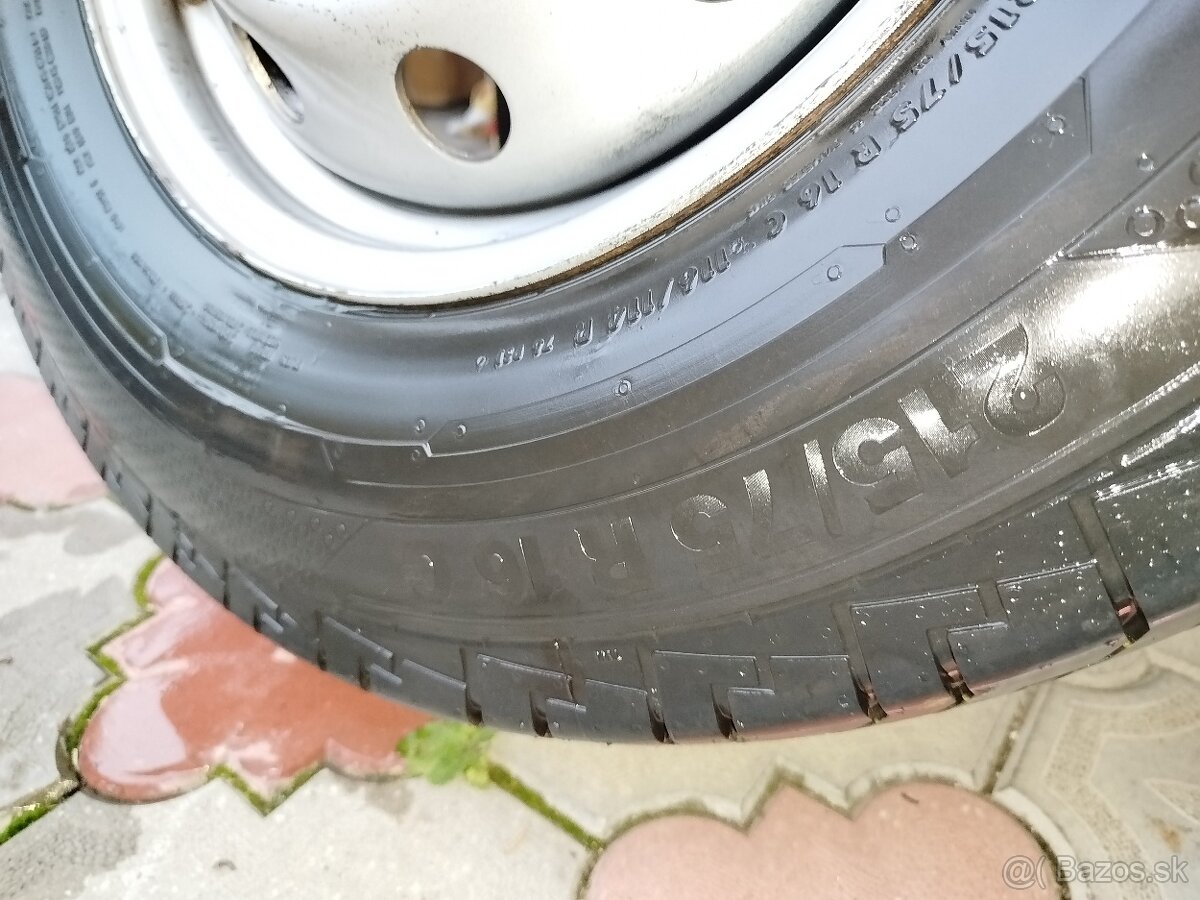 Predám pneu na diskoch 215/75r16c - 10