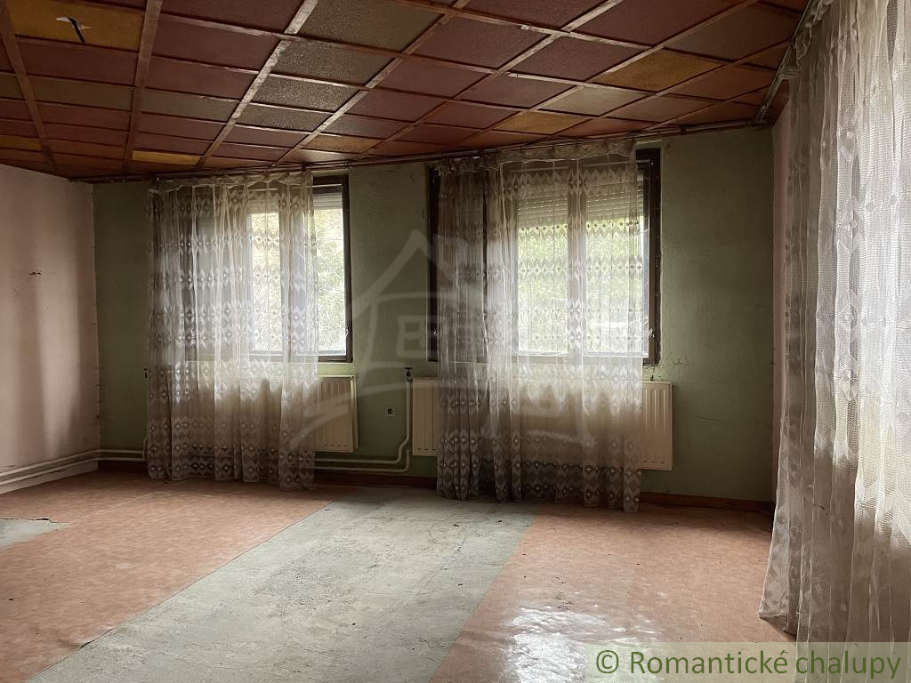 Dom na rekonštrukciu v chalupárskej obci Hačava. Nová cena - 10