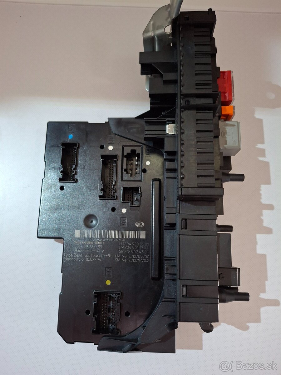 Predám poisťovací modul W204 C180d - 10