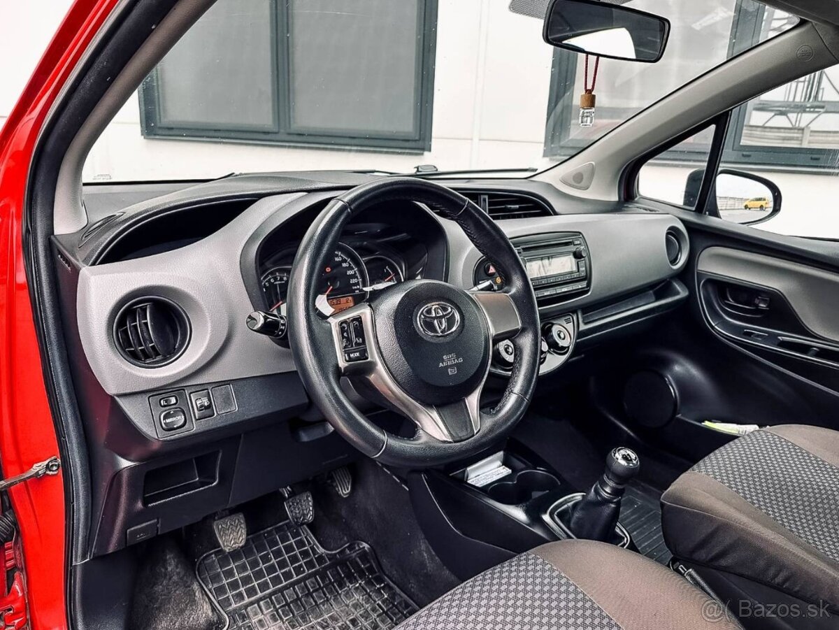 Toyota Yaris 1.0 VVT-i Power - 10