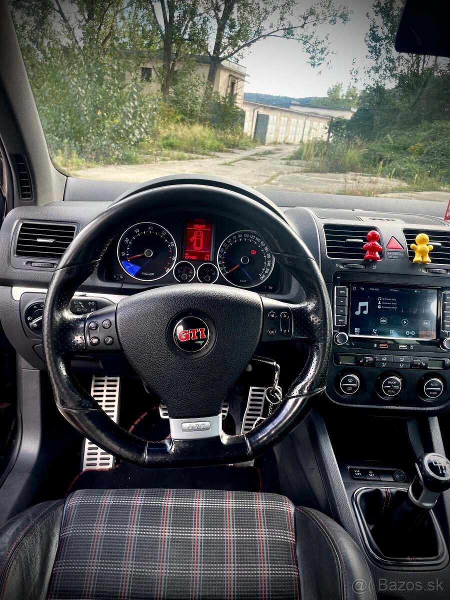 Volkswagen Golf V GTI Edition 30 - 10