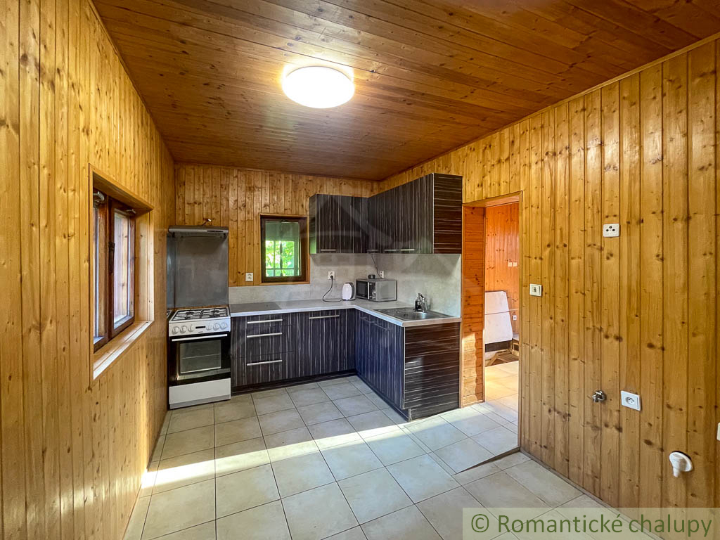 Zrekonštruovaná celoročne obývateľná chata pri Zvolenskej - 10