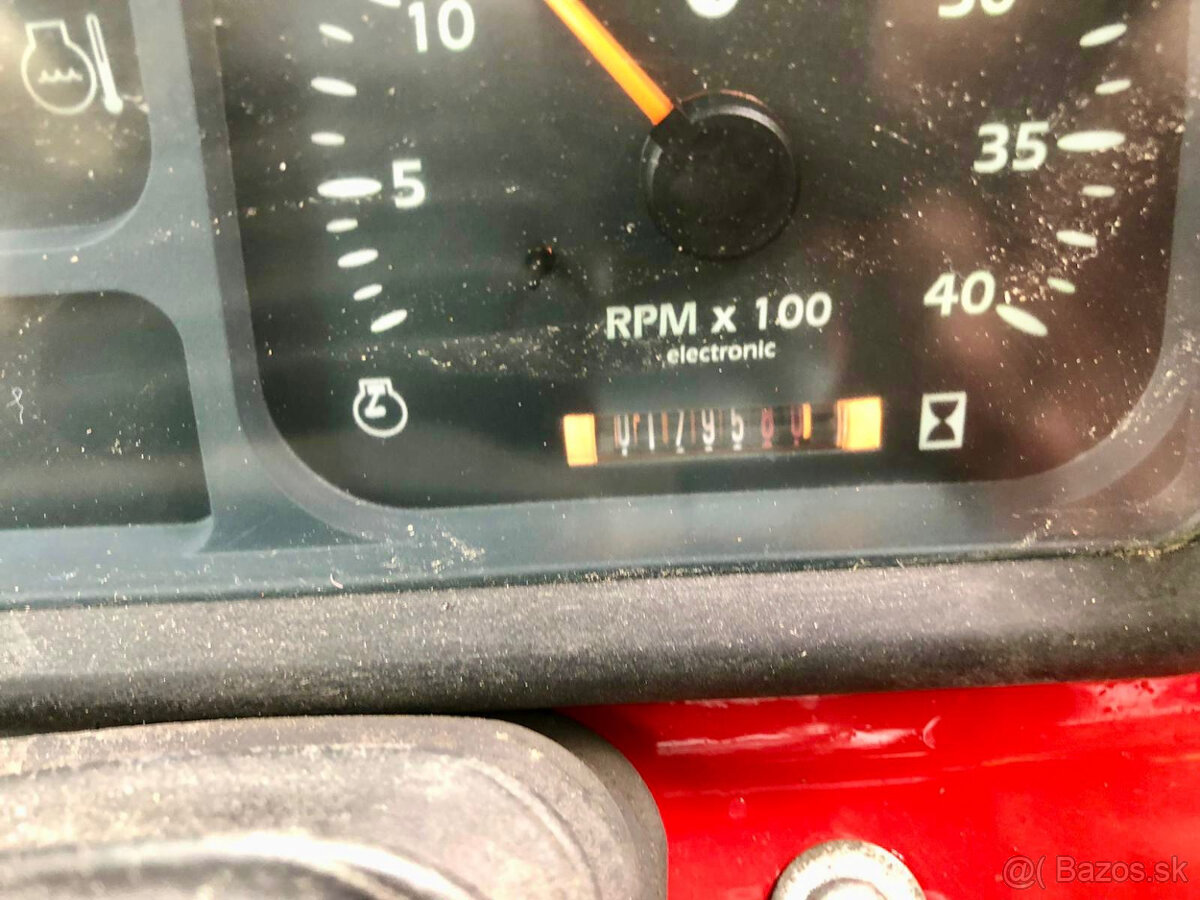 Malotraktor AGT 850 NR + kabina - 10