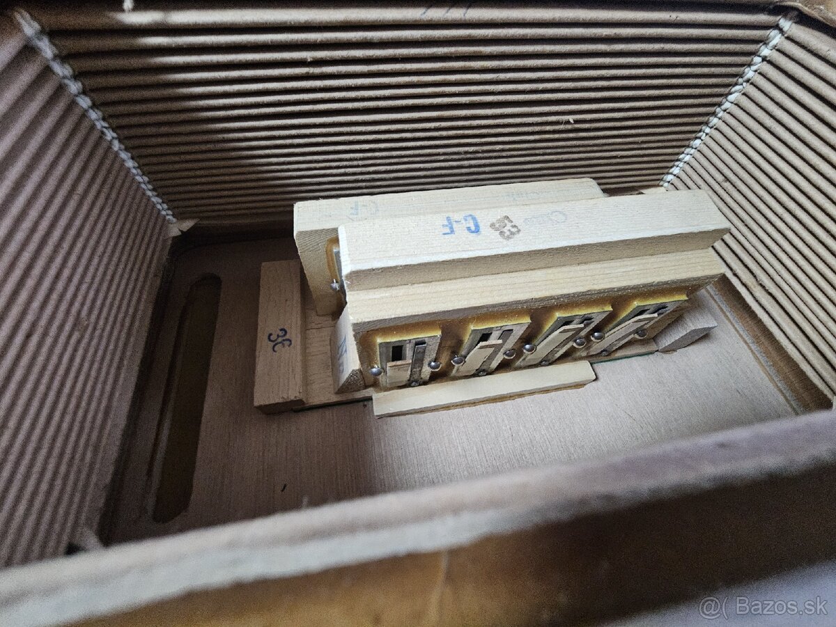 HELIGONKA HOHNER C-F - 10