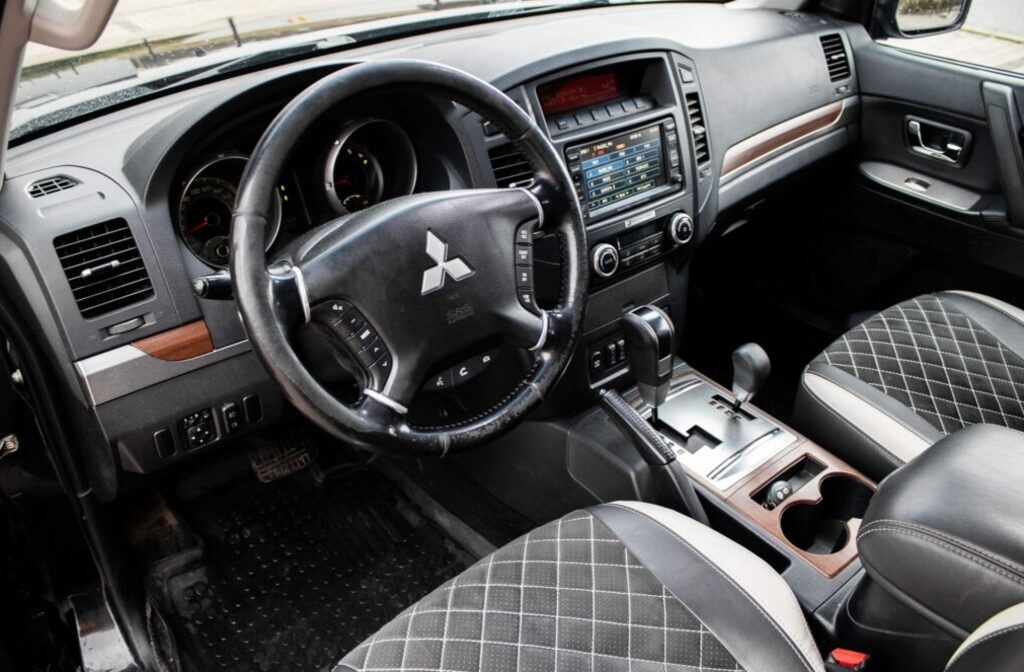 Mitsubishi Pajero 3.2 DI-D, 147kW (2011) - 10