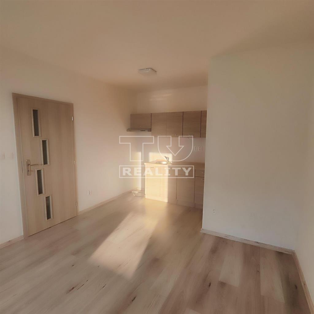 SLNEČNÝ 2i BYT NA SIHOTI, TRENČÍN - 10