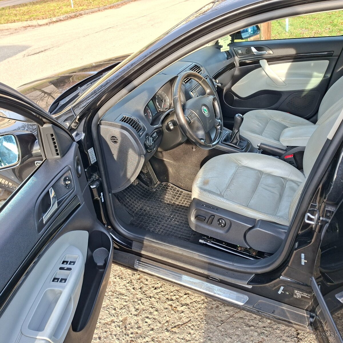 Škoda Octavia Combi 2.0 TDI Laurint & Klement - 10