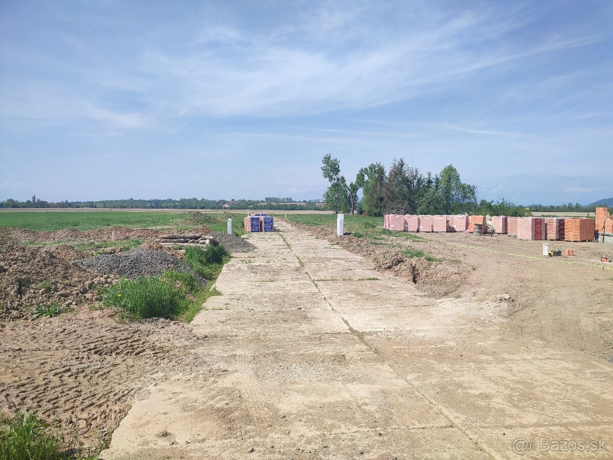 Predaj 3 pozemkov v obci Hnojné - 10