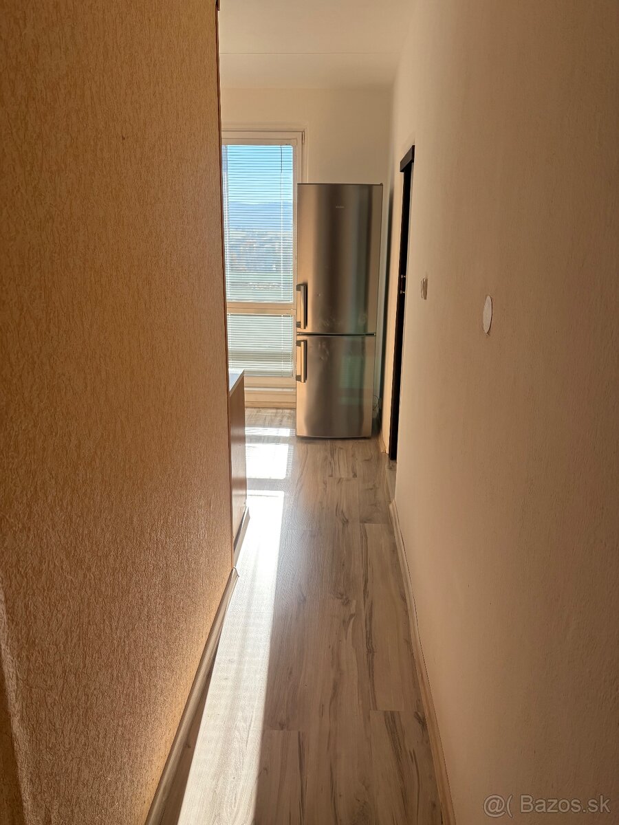 Prenajmem slnečný 2-izbový byt - 10