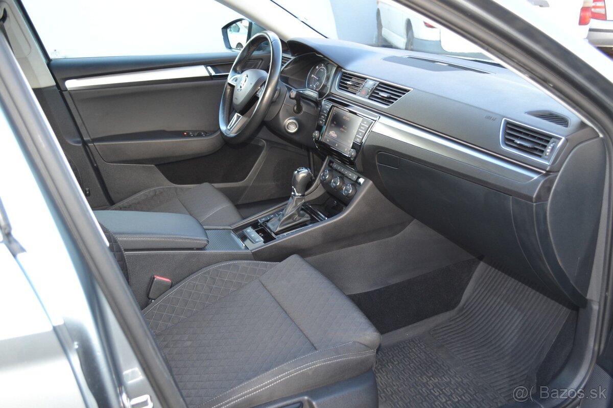Škoda Superb 2.0 TDi Style 4x4 DSG - 10