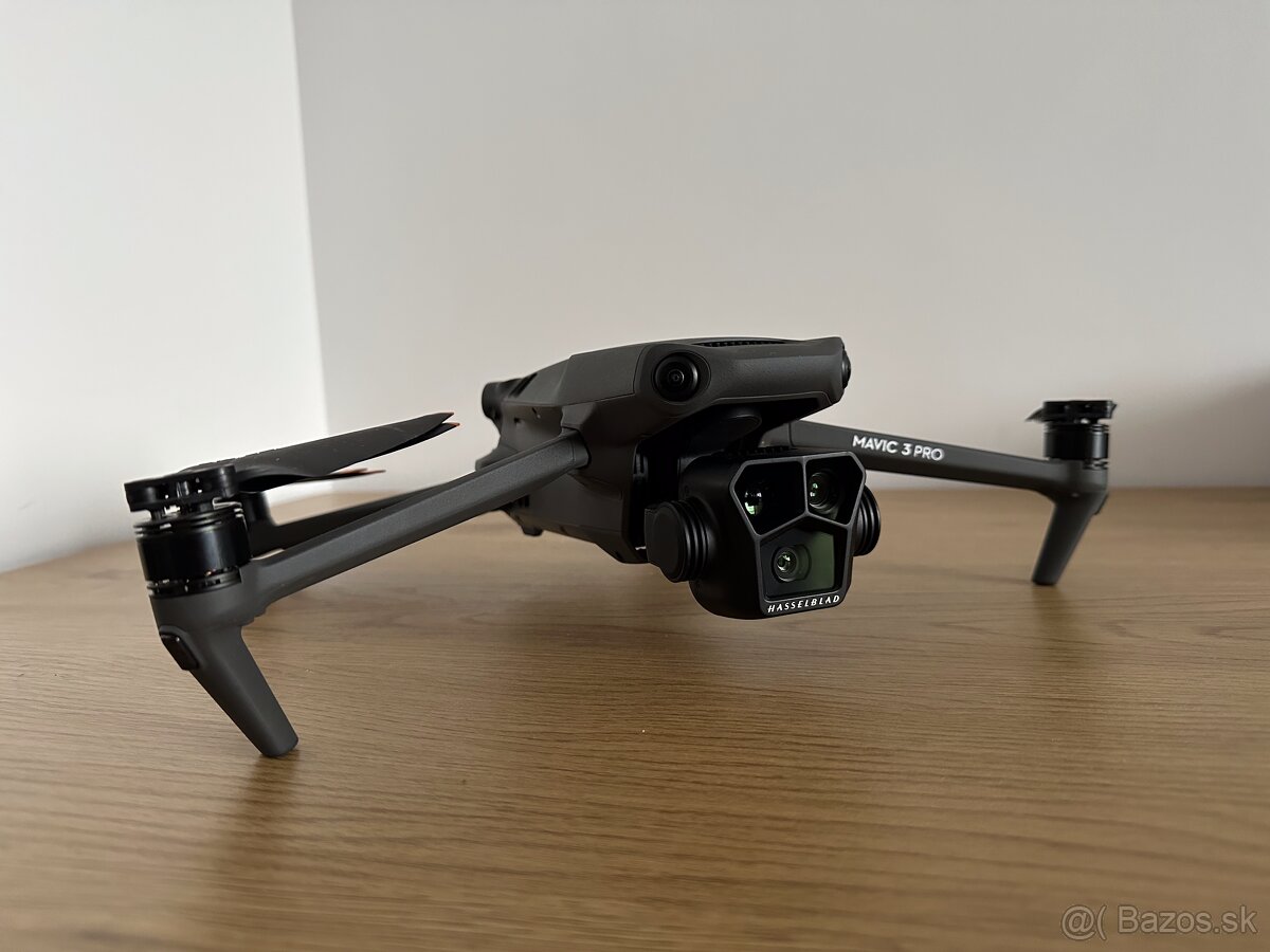 DJI Mavic 3 Pro Fly more combo - 10