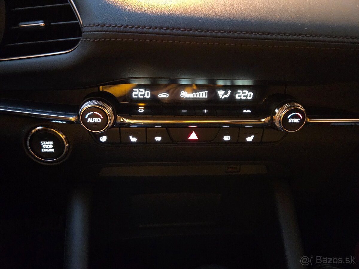 Mazda 3 Skyactiv X 132KW automat sedan - 10