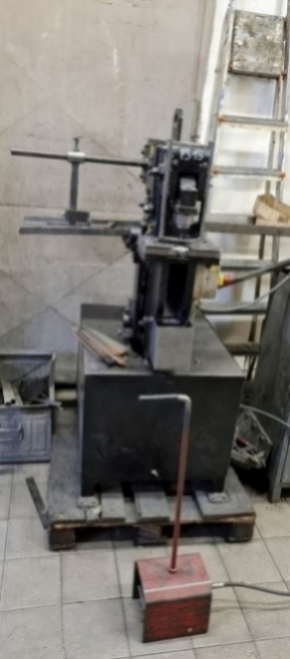 25 t Nelson hydraulický stroj kombinovaný použitý - 10