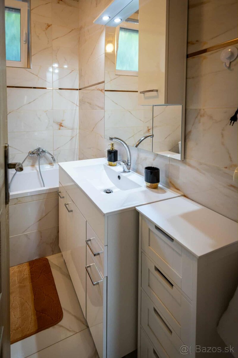 Riverside Forest Apartment & Spa - 10