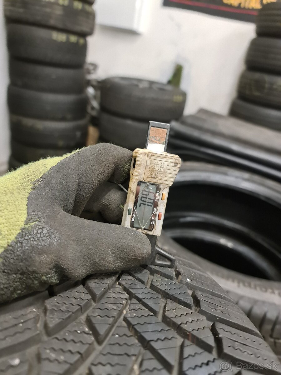 215/65 R17 ZIMNE PNEU BRIDGESTONE - 10