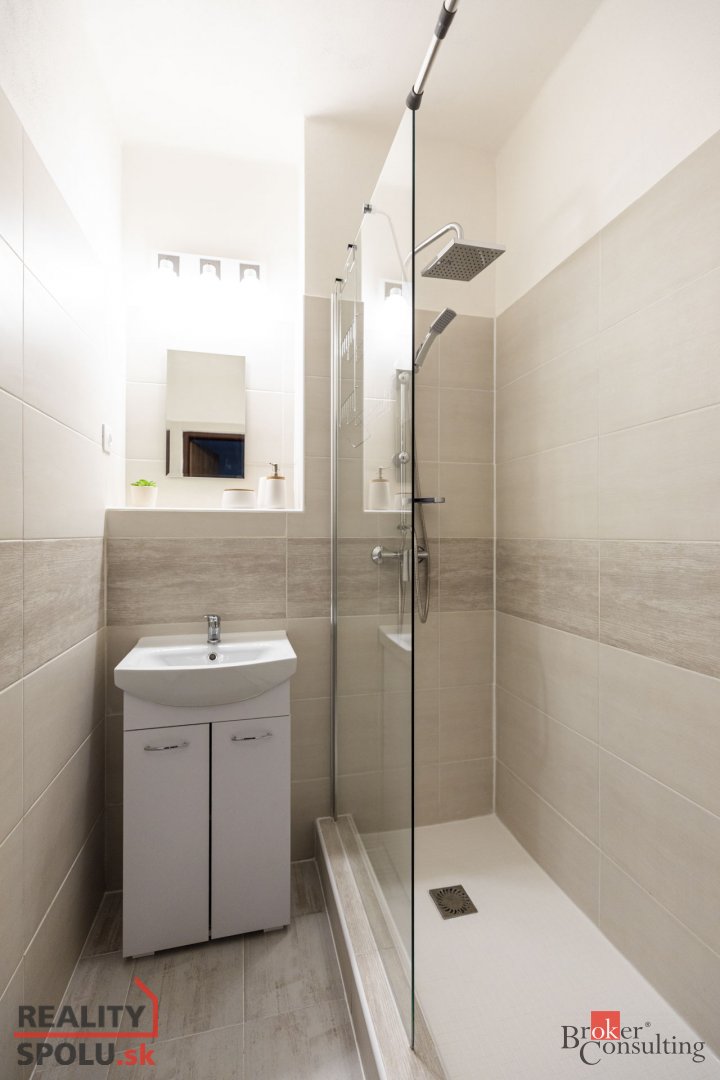 Prenájom, 2i byt, Banská Bystrica, kompletná rekonštrukcia - 10