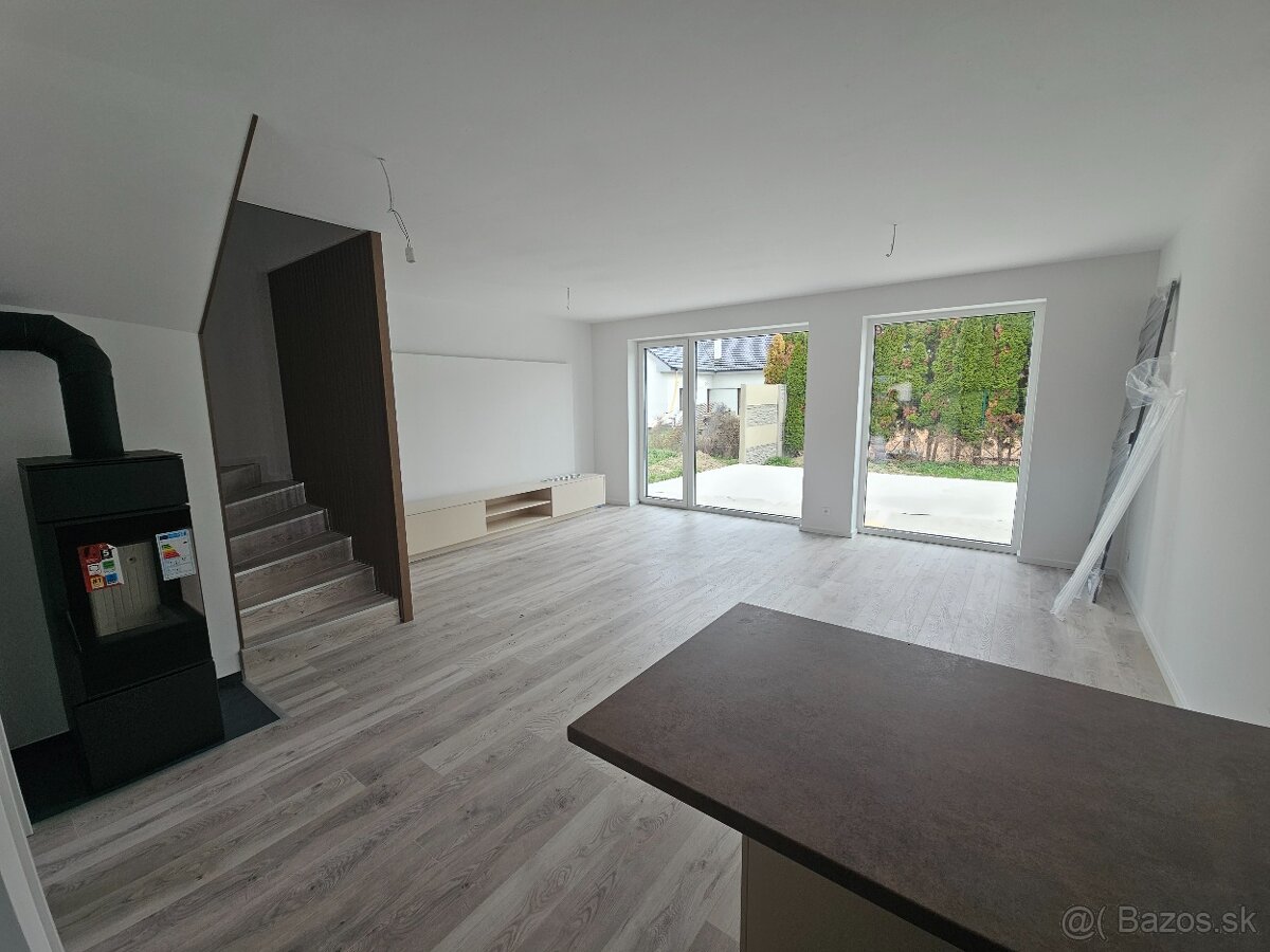 BRATISLAVA NOVOSTAVBA NA PREDAJ BYTY PARKOVANIE A ZÁHRADA - 10