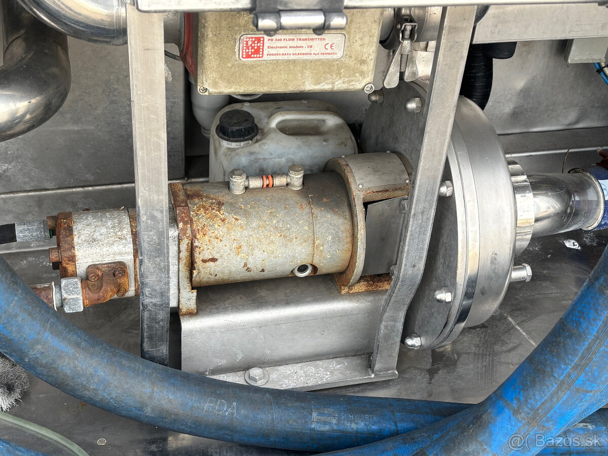 Prodám cisternový MAN TGS 26.400 6X2-4 LL EURO 3 - 10