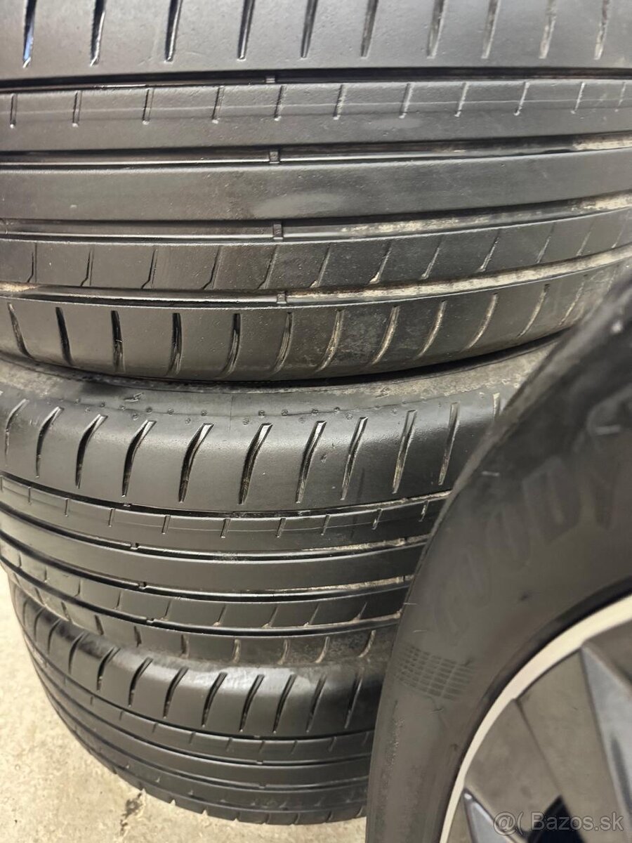 ORIGINAL SKODA KAROQ SPORTLINE R18 5x112 225/50/18 - 10