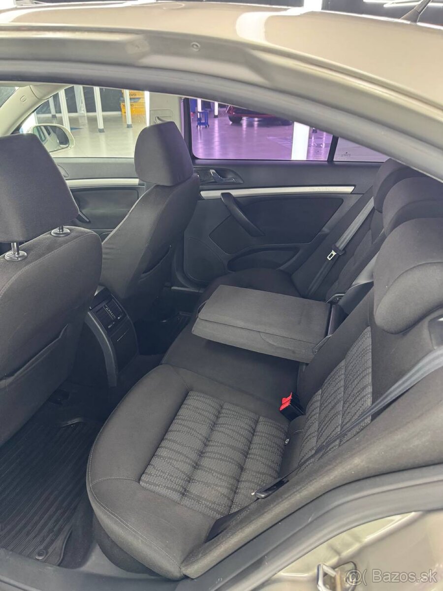 Škoda octavia 2.0 TDi 103Kw 2010 - 10