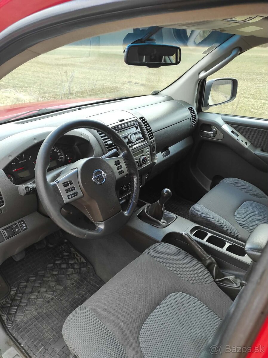 Nissan Navara D40 2.5 DCi 4x4 RV2009 - 10